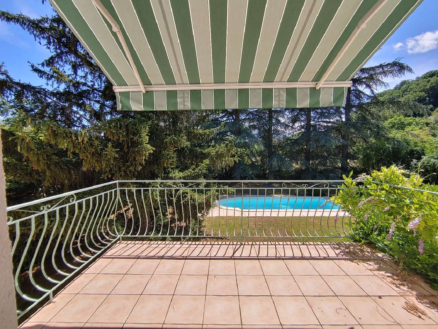  for sale house Saint-Georges-de-Luzençon Aveyron 1