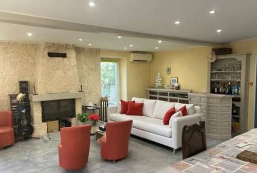 Saint-Jean-d'Angély Charente-Maritime huis foto 7263097