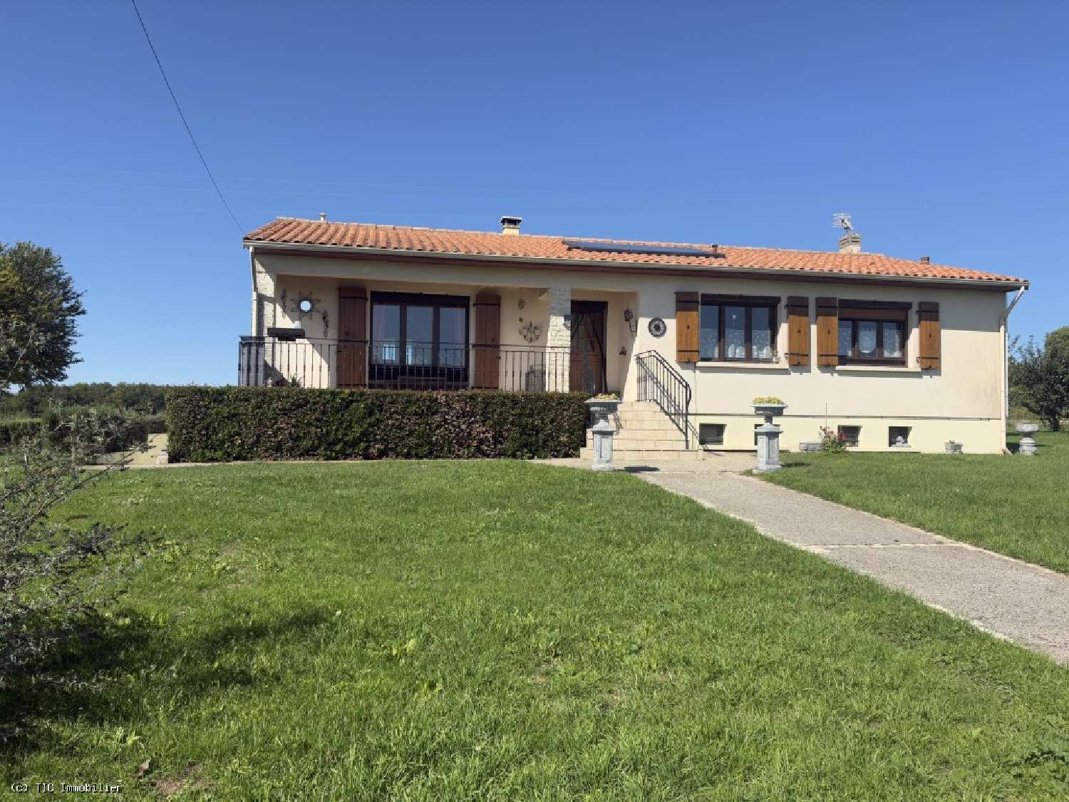  te koop huis Saleignes Charente-Maritime 2