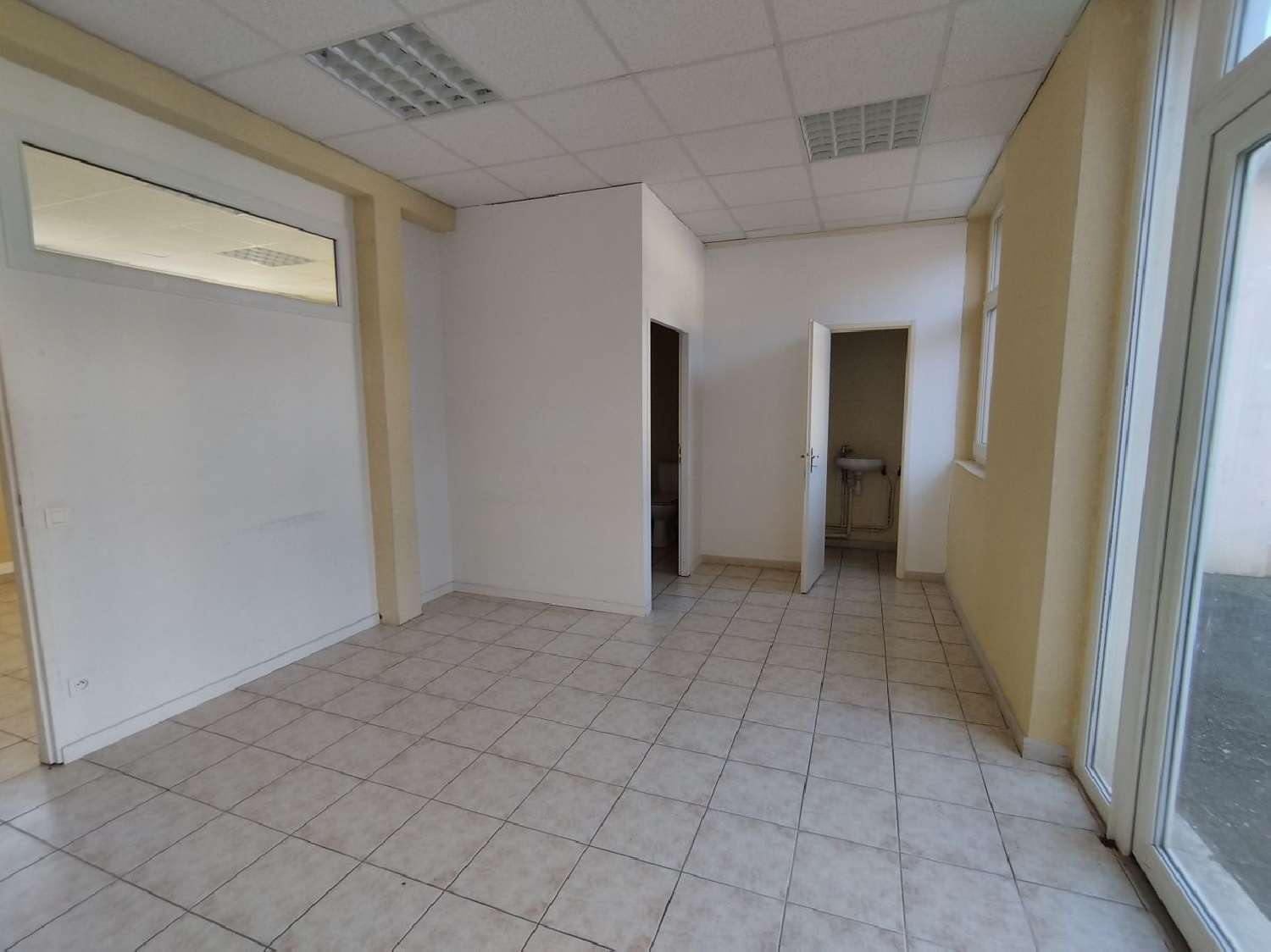  for sale office Cahors Lot 1