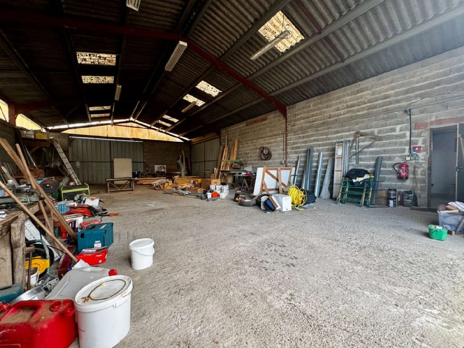  for sale office Dieulivol Gironde 3