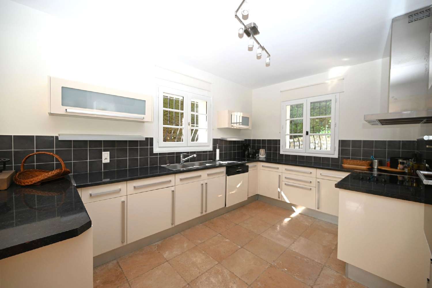  te koop villa Châteauneuf-Grasse Alpes-Maritimes 1