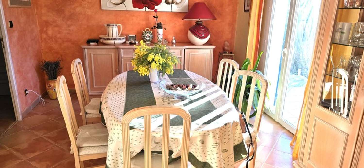 te koop villa Le Luc Var 6