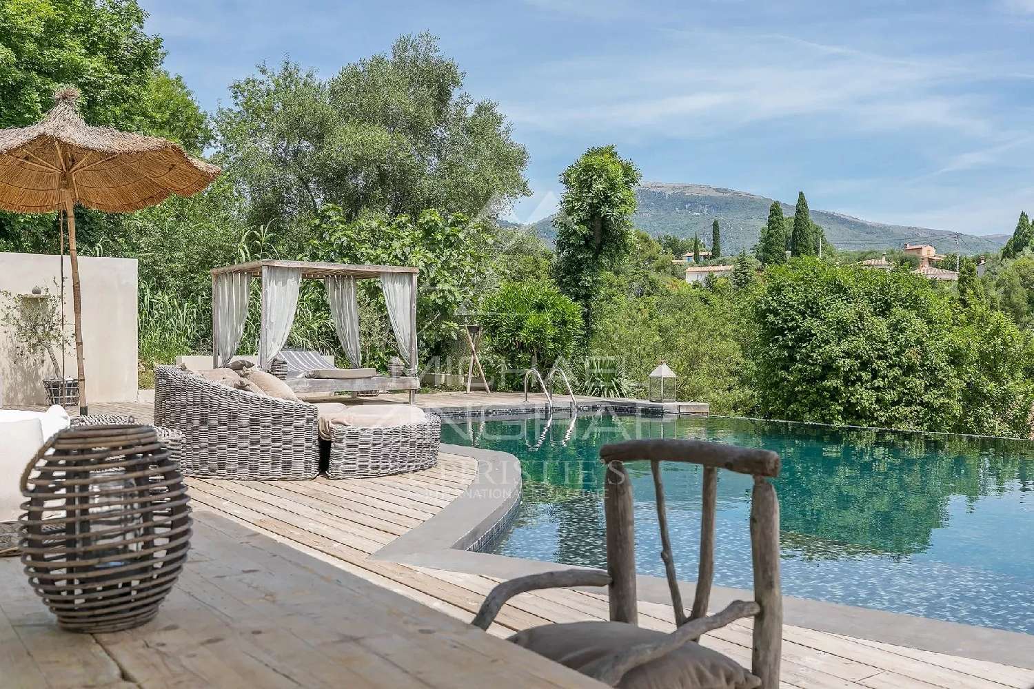  for sale villa Le Rouret Alpes-Maritimes 1