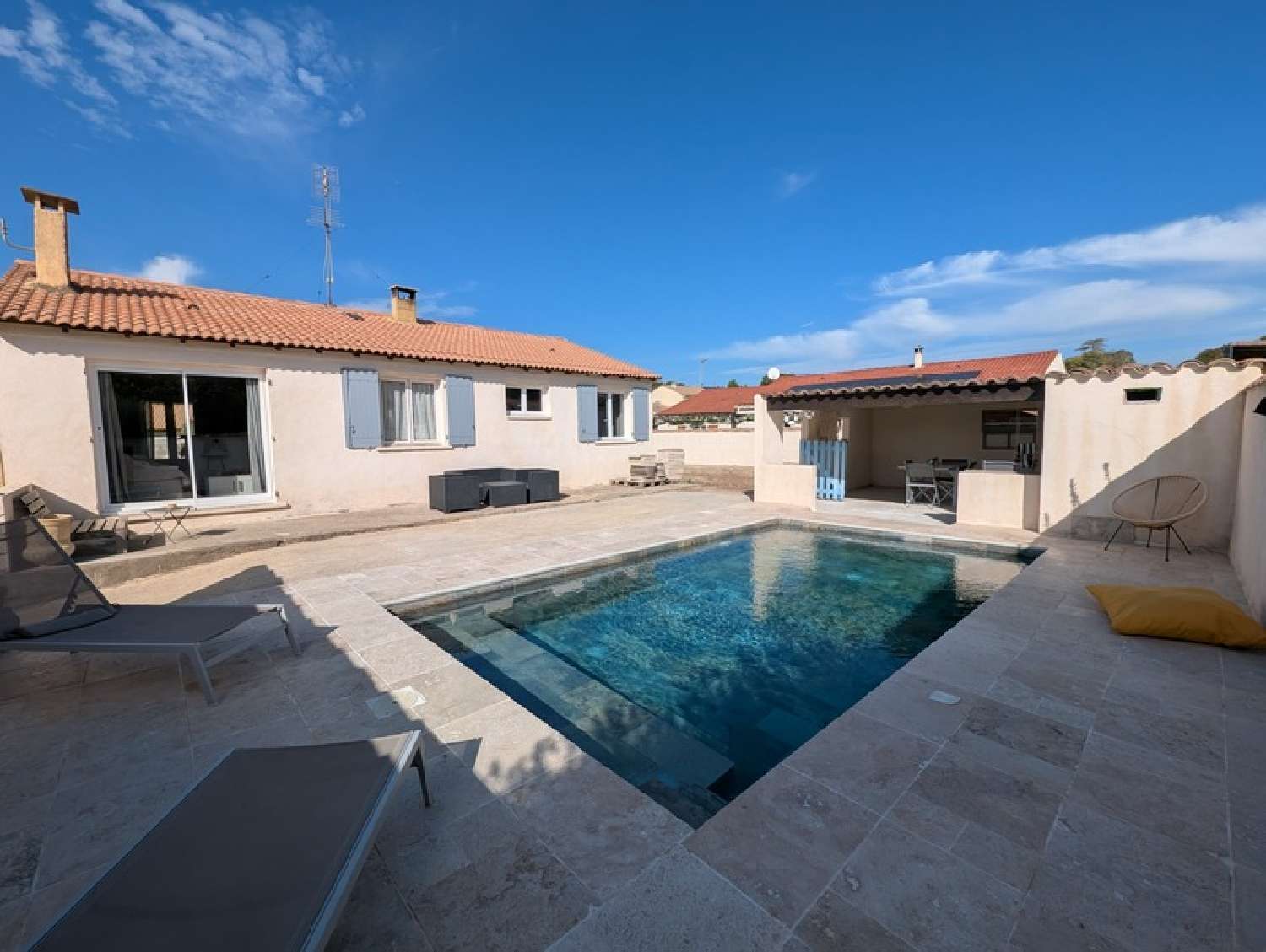 for sale villa Saint-Gilles Gard 2