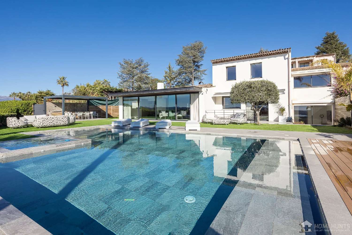 te koop villa Villeneuve-Loubet Alpes-Maritimes 2