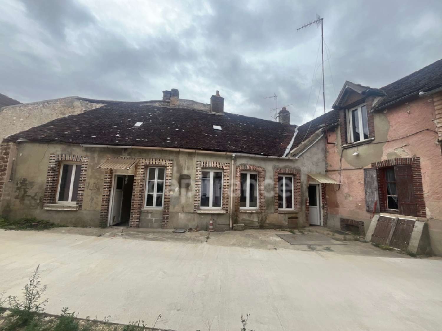  te koop dorpshuis Brienon-sur-Armançon Yonne 2