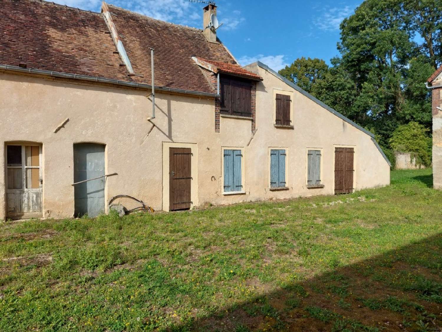  te koop dorpshuis Les Sièges Yonne 1