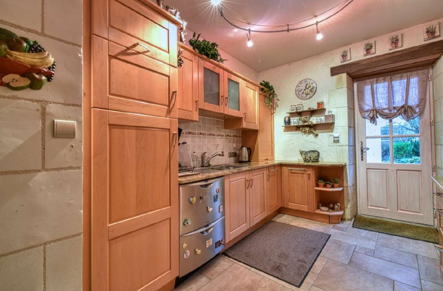  à vendre maison de village Neuilly-le-Brignon Indre-et-Loire 3