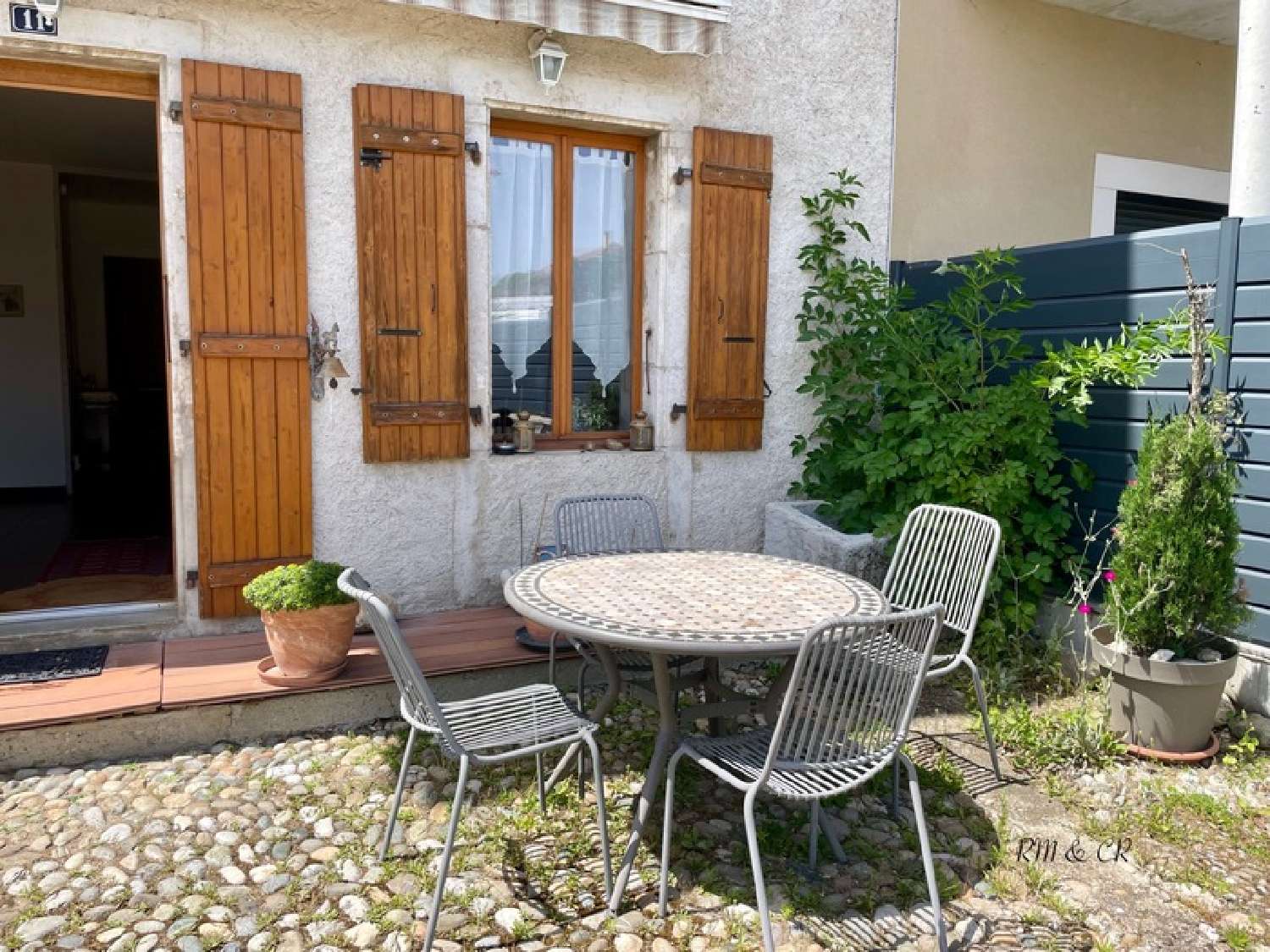 à vendre maison de village Saint-Genis-Pouilly Ain 5