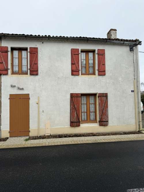 Saint-Germain-de-Longue-Chaume Deux-Sèvres dorpshuis foto 7263734