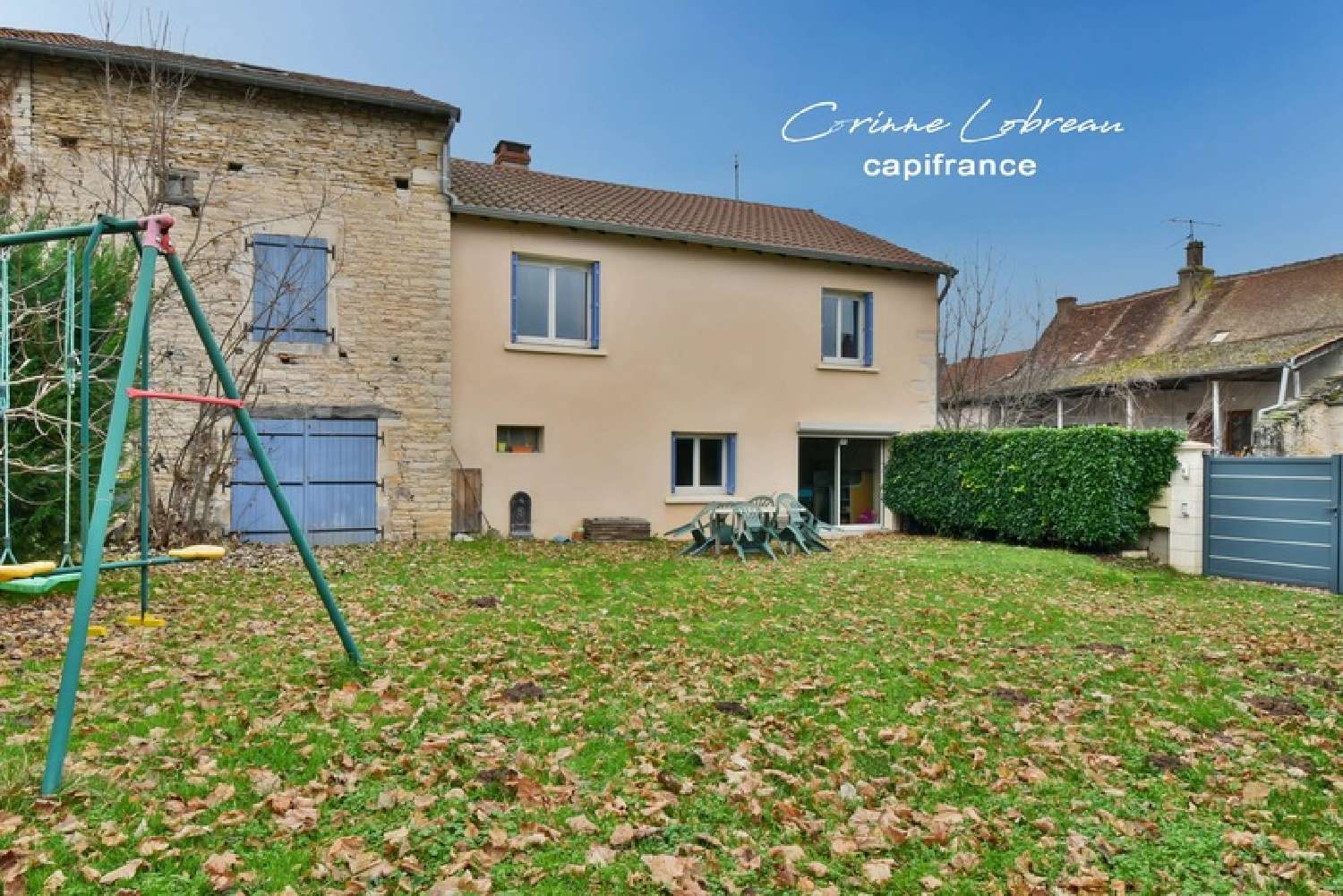  te koop dorpshuis Taizé Saône-et-Loire 1