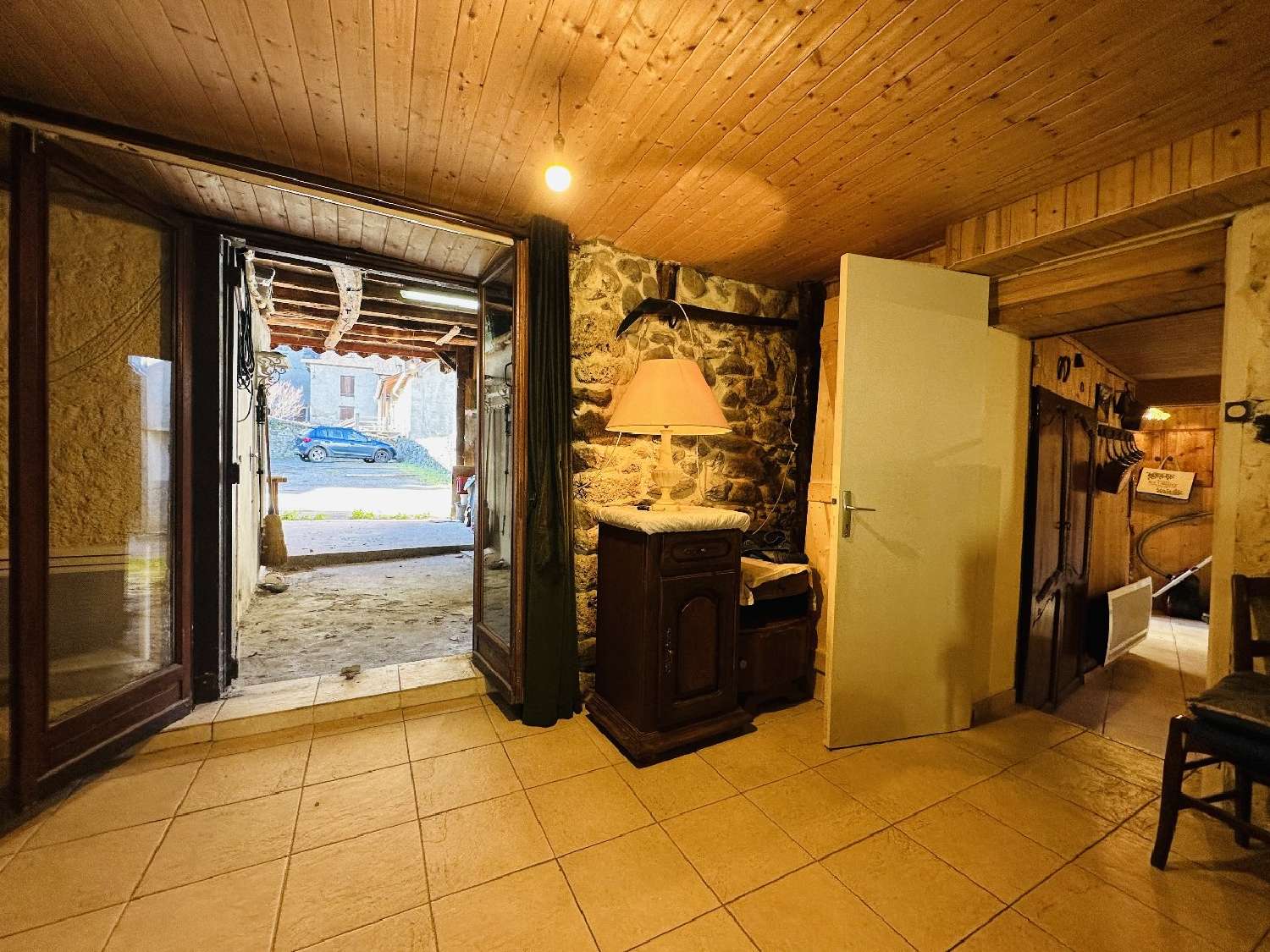  à vendre maison de village Uchentein Ariège 8