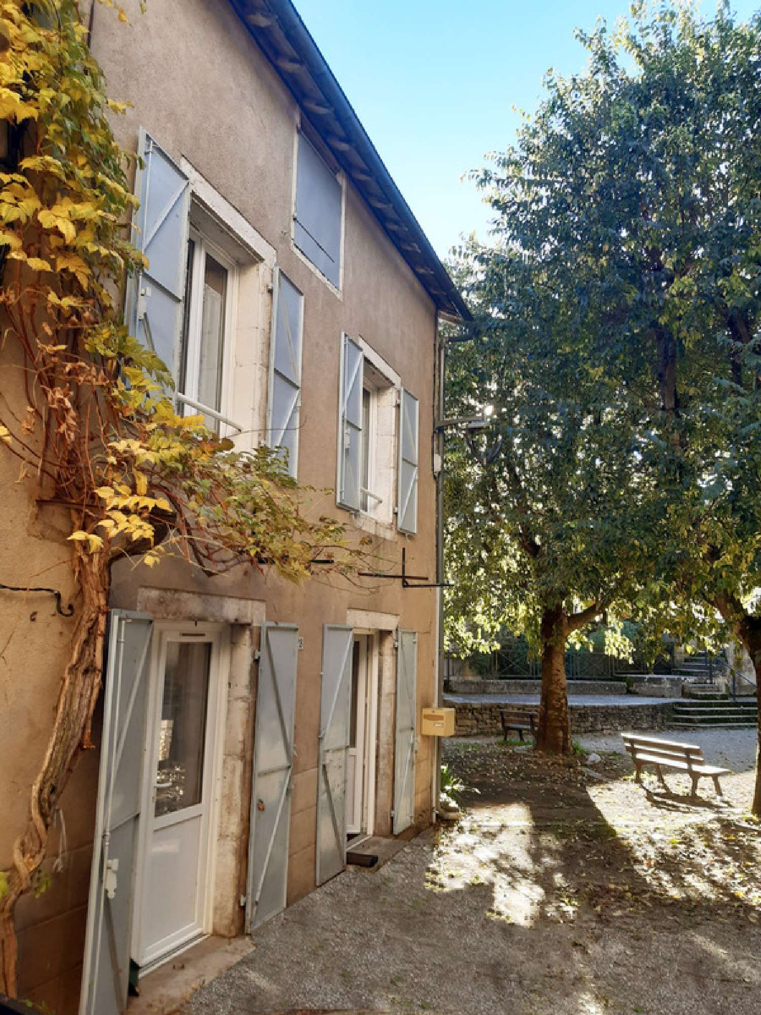  for sale village house Varaire Lot 2