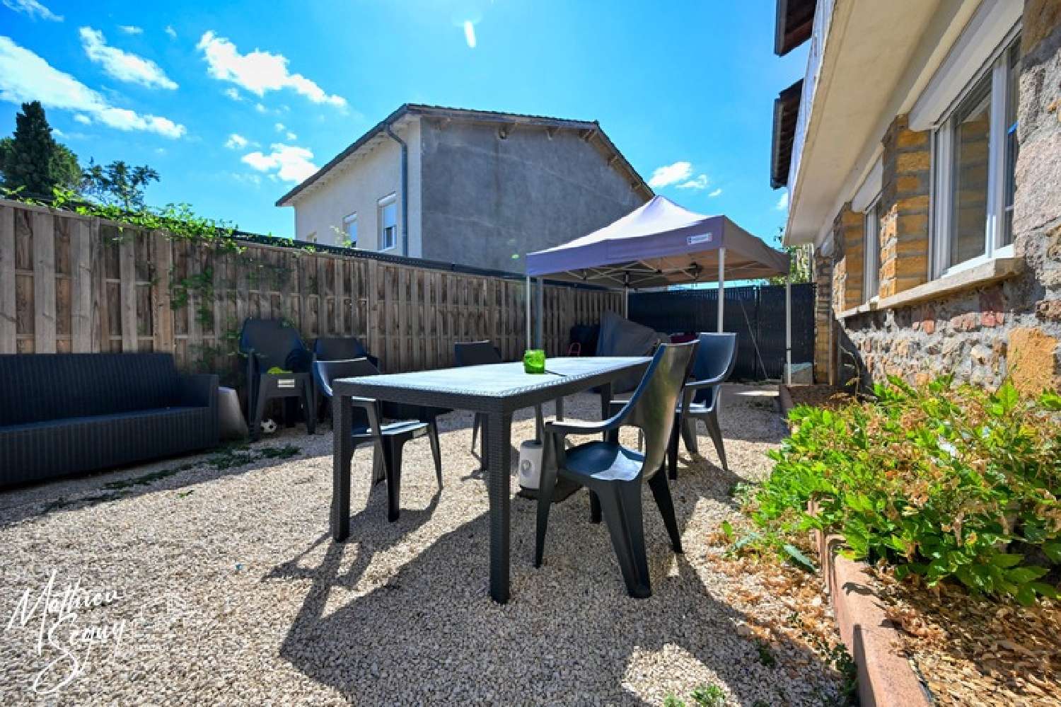  te koop appartement Bully Rhône 1