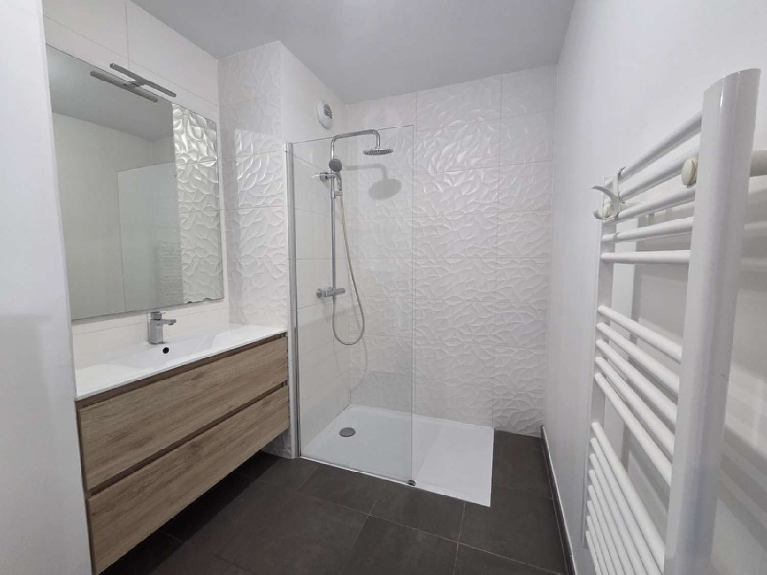  te koop appartement Décines-Charpieu Rhône 5