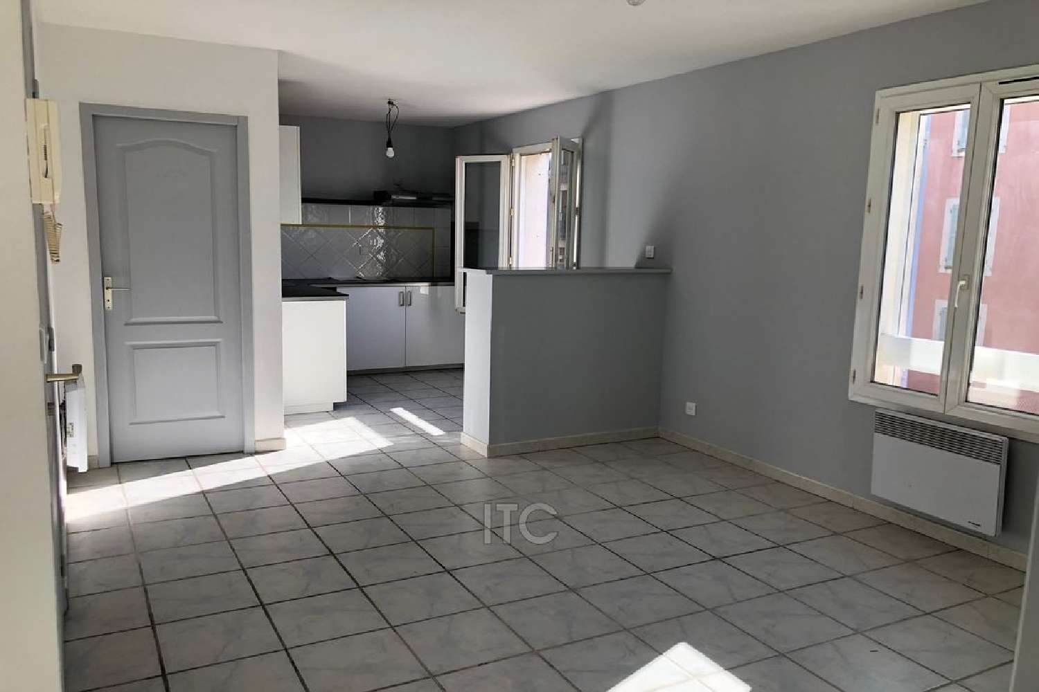  te koop appartement Trets Bouches-du-Rhône 1