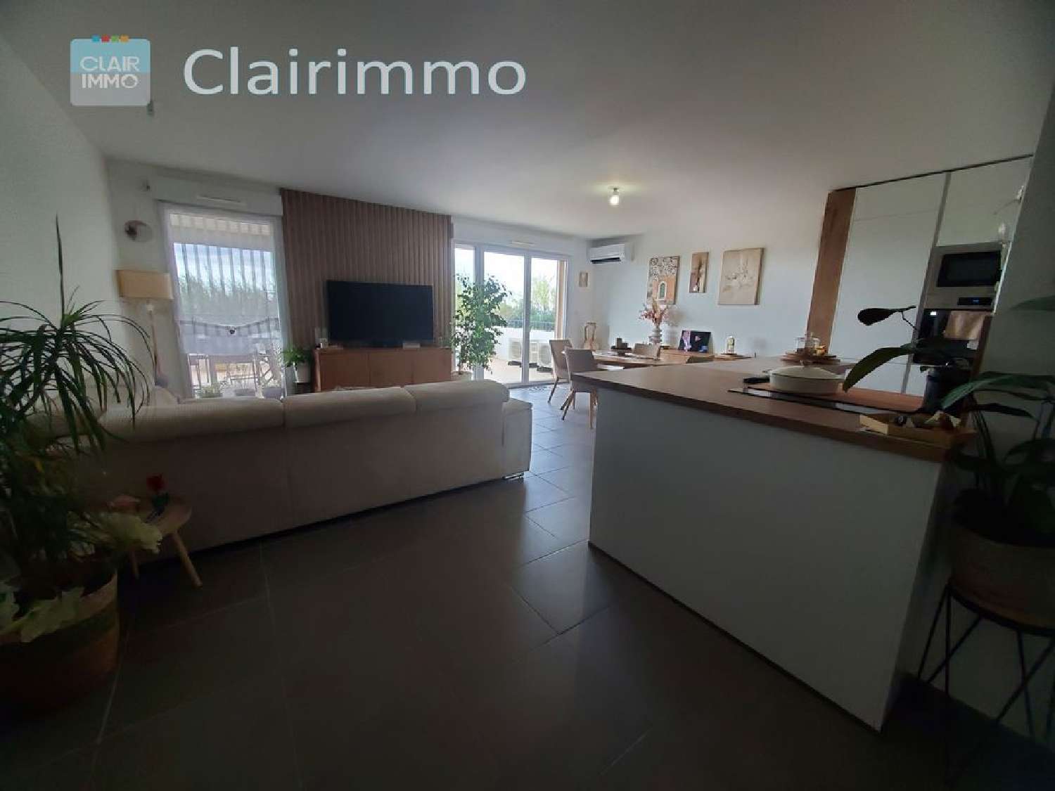  te koop appartement Vitrolles Bouches-du-Rhône 1