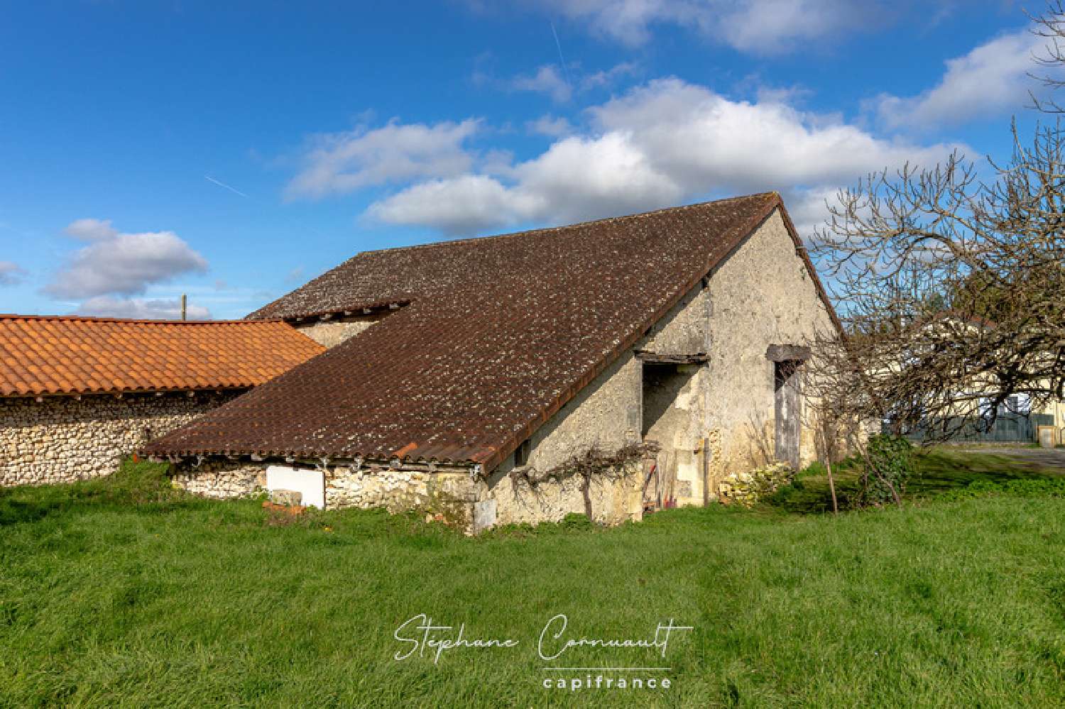  for sale barn Douchapt Dordogne 2