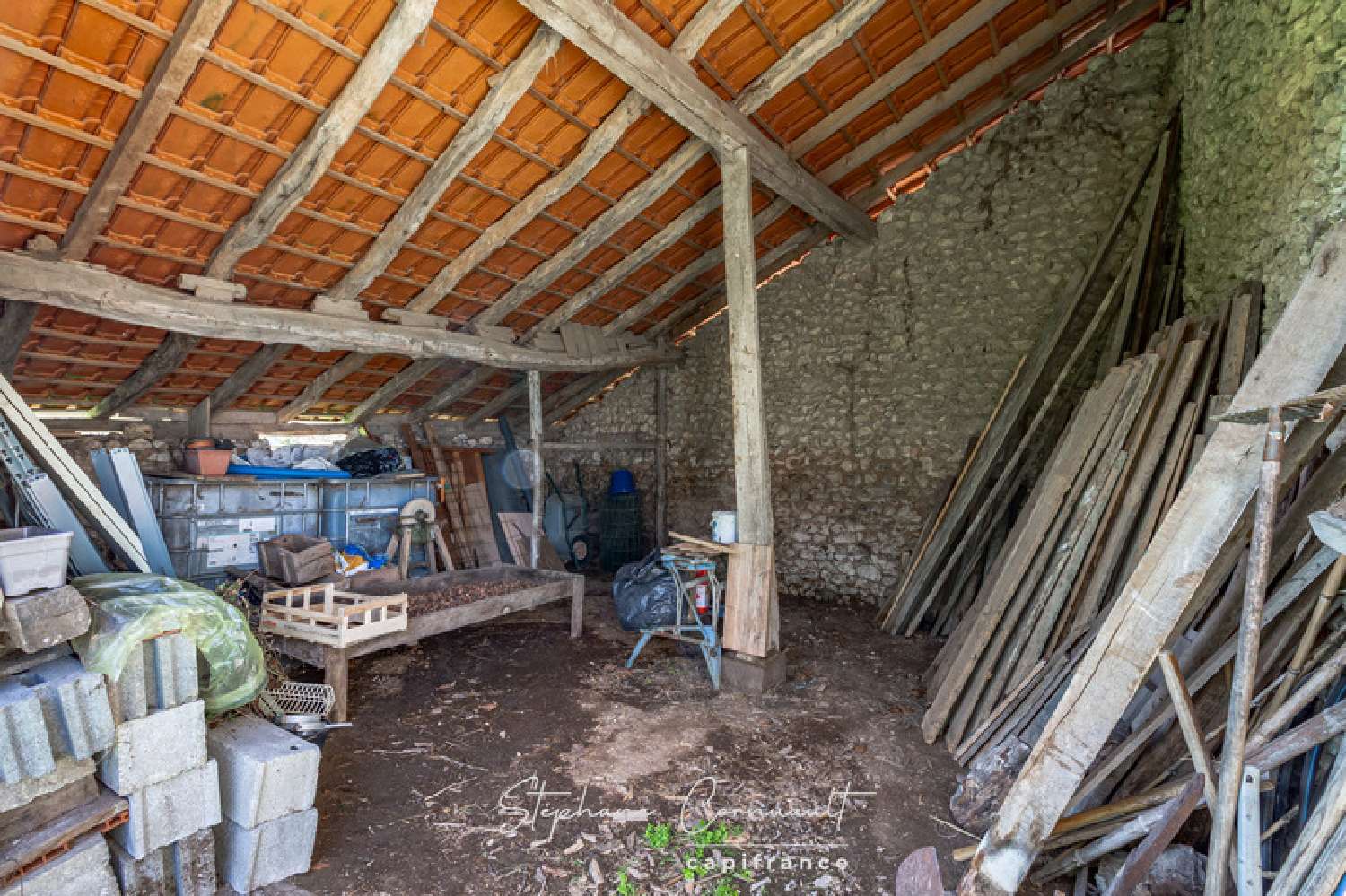  for sale barn Douchapt Dordogne 7