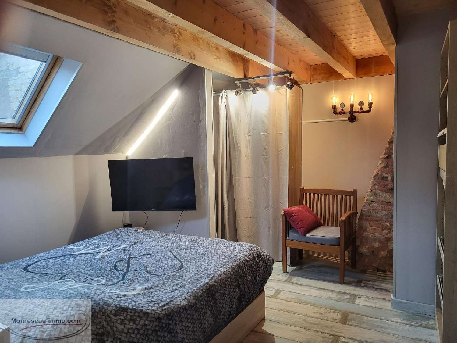 à vendre batiment Blanot Saône-et-Loire 5