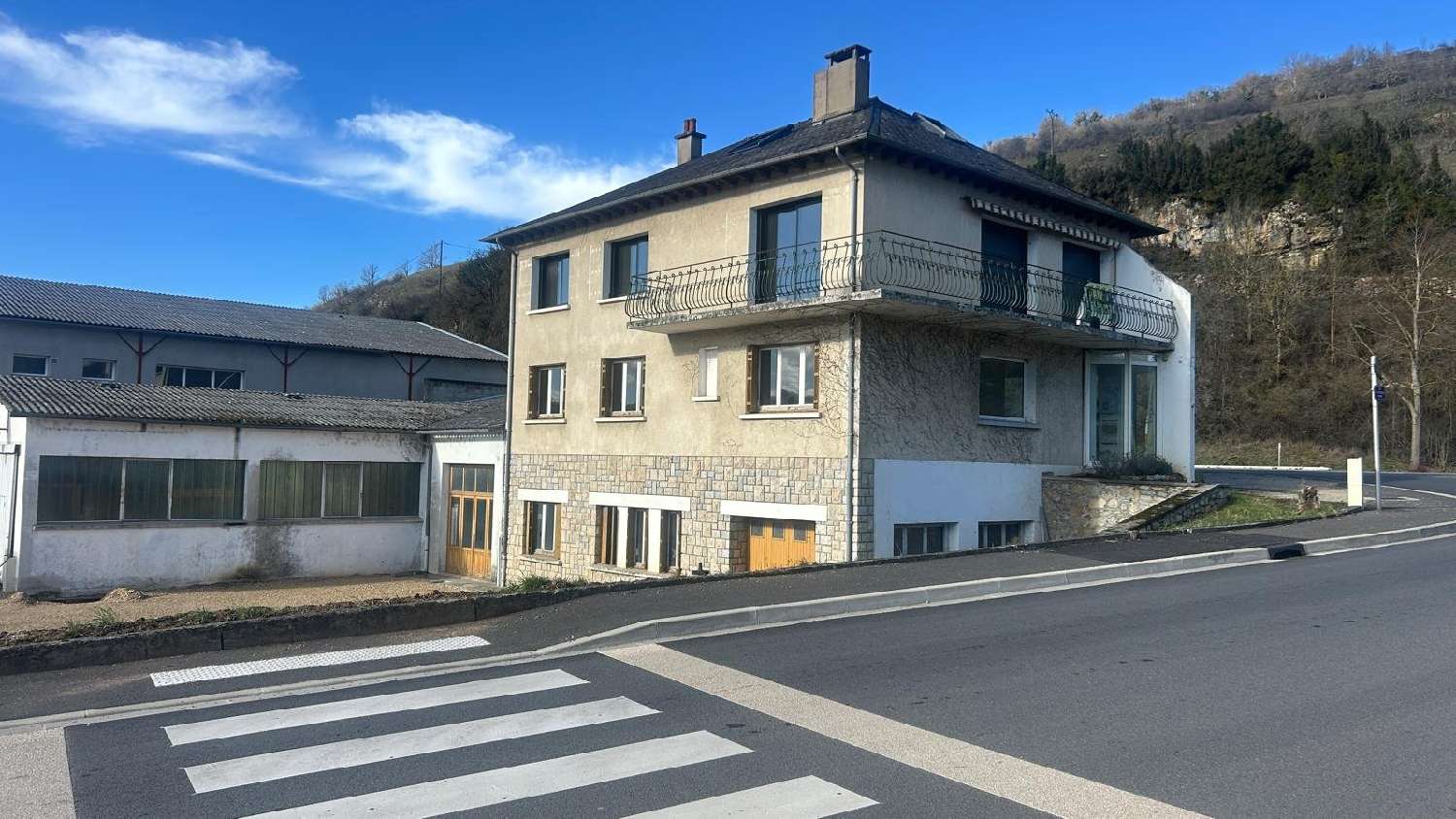  te koop gebouw Espalion Aveyron 1