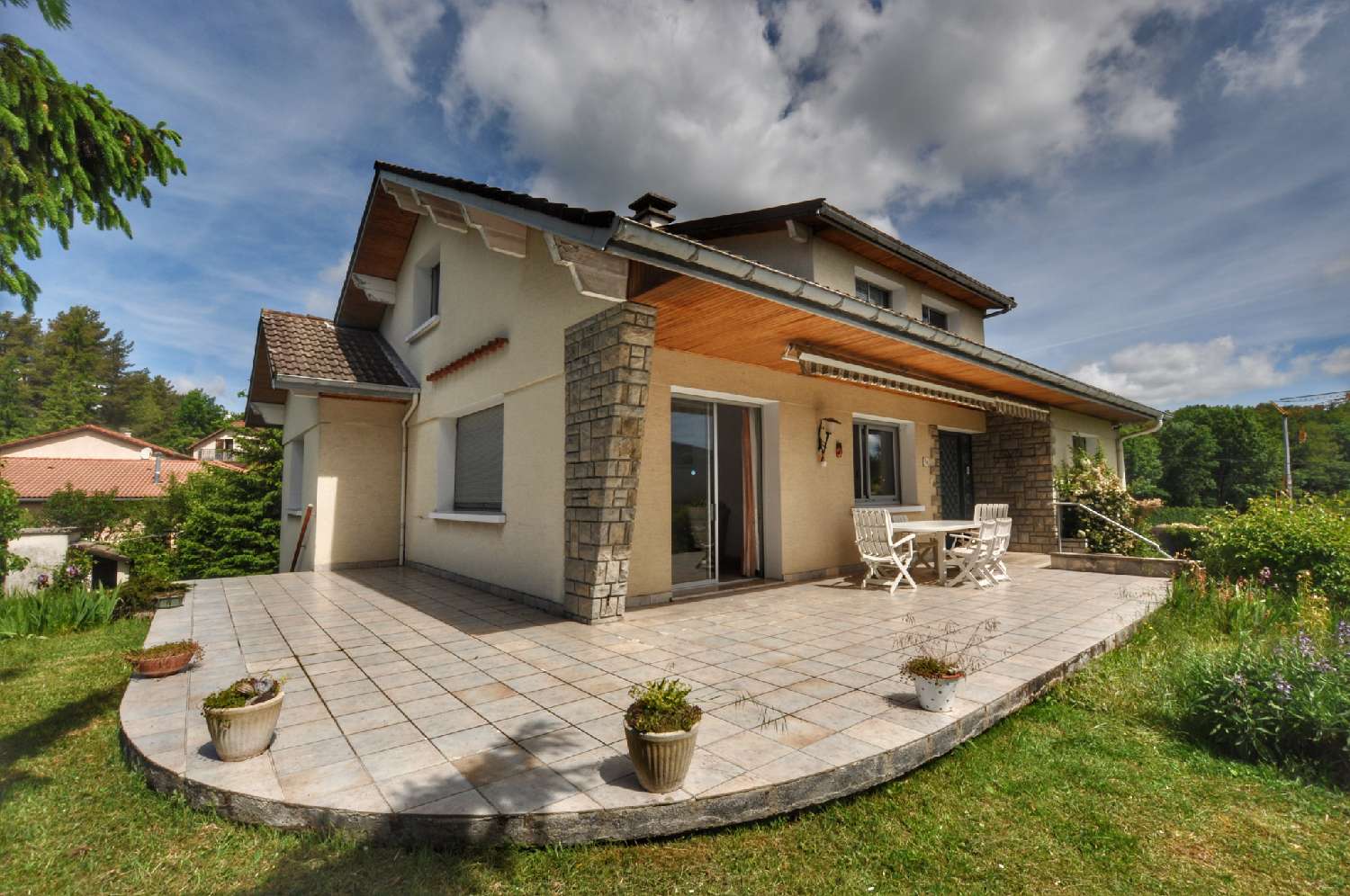  for sale building Oyonnax Ain 1