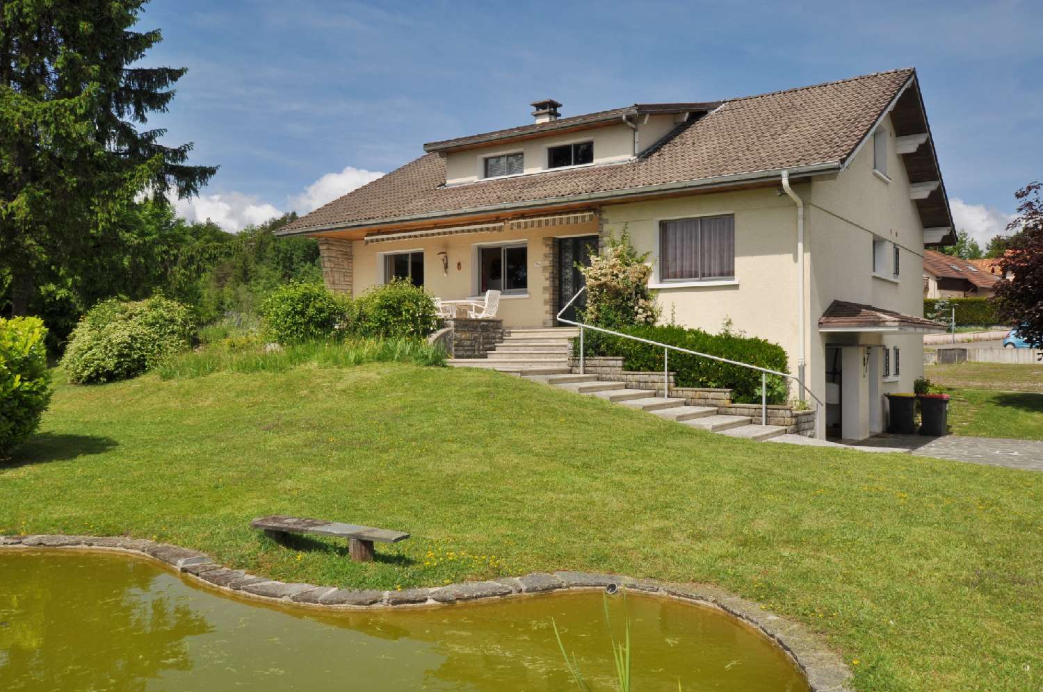  for sale building Oyonnax Ain 2