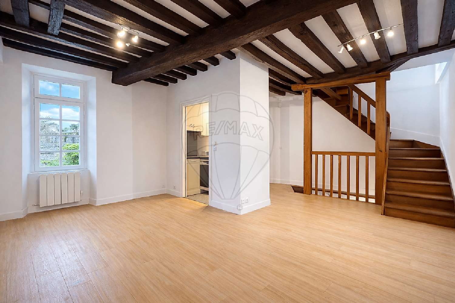  te koop gebouw Senlis Oise 1