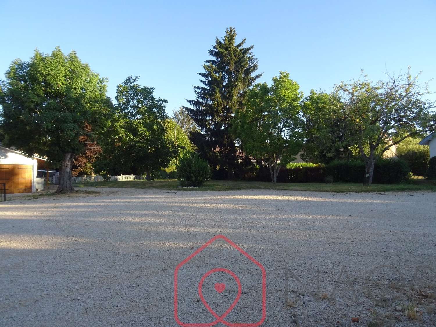  for sale building Tournus Saône-et-Loire 7