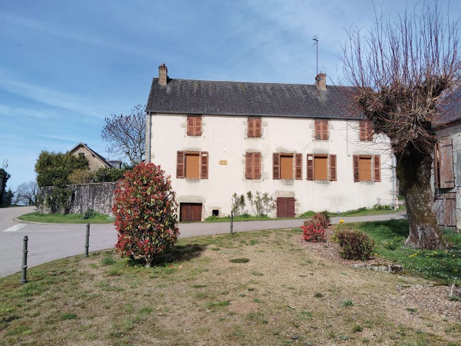  for sale castle Château-Chinon Nièvre 1