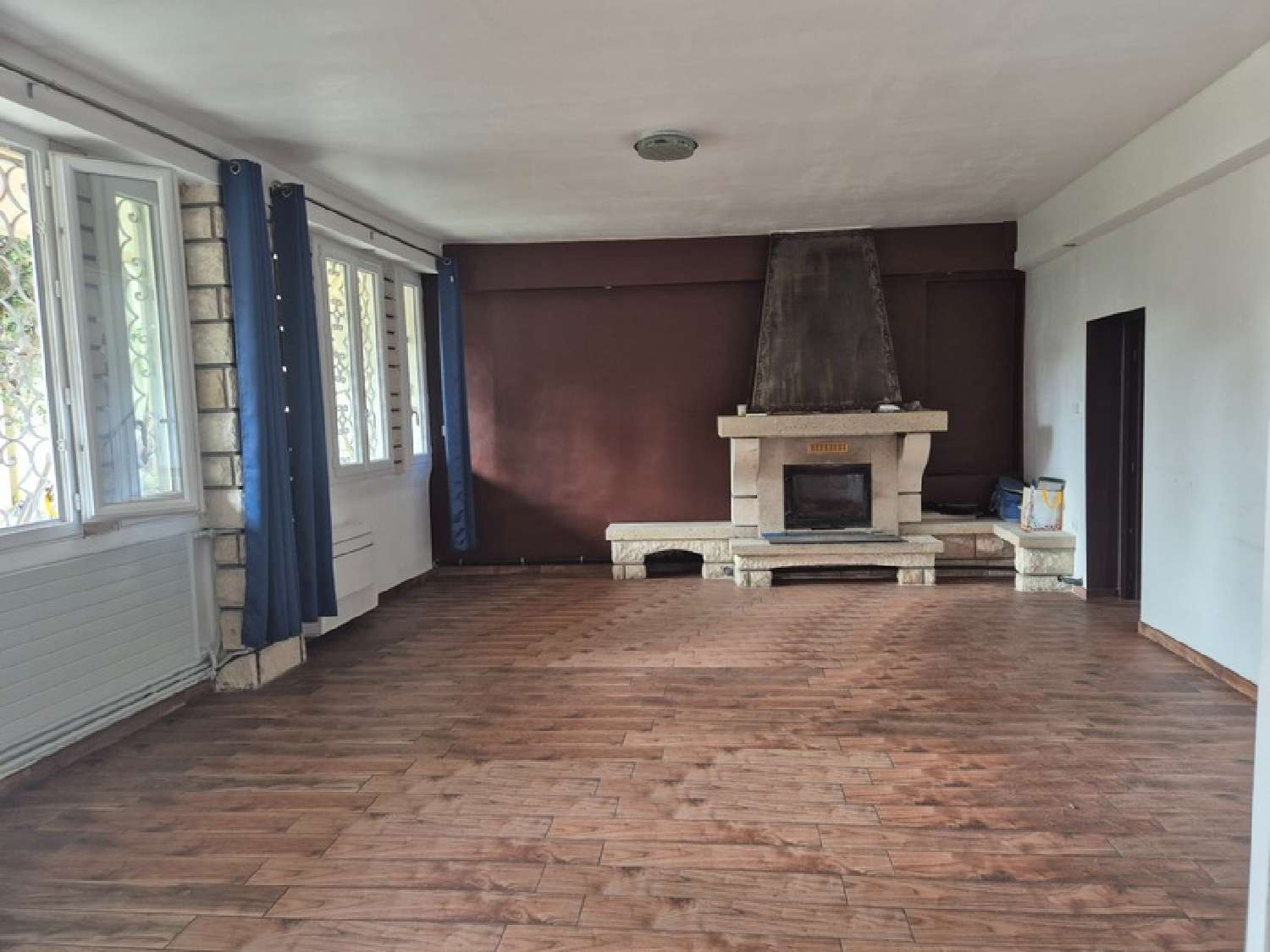 te koop stadshuis Alès Gard 7