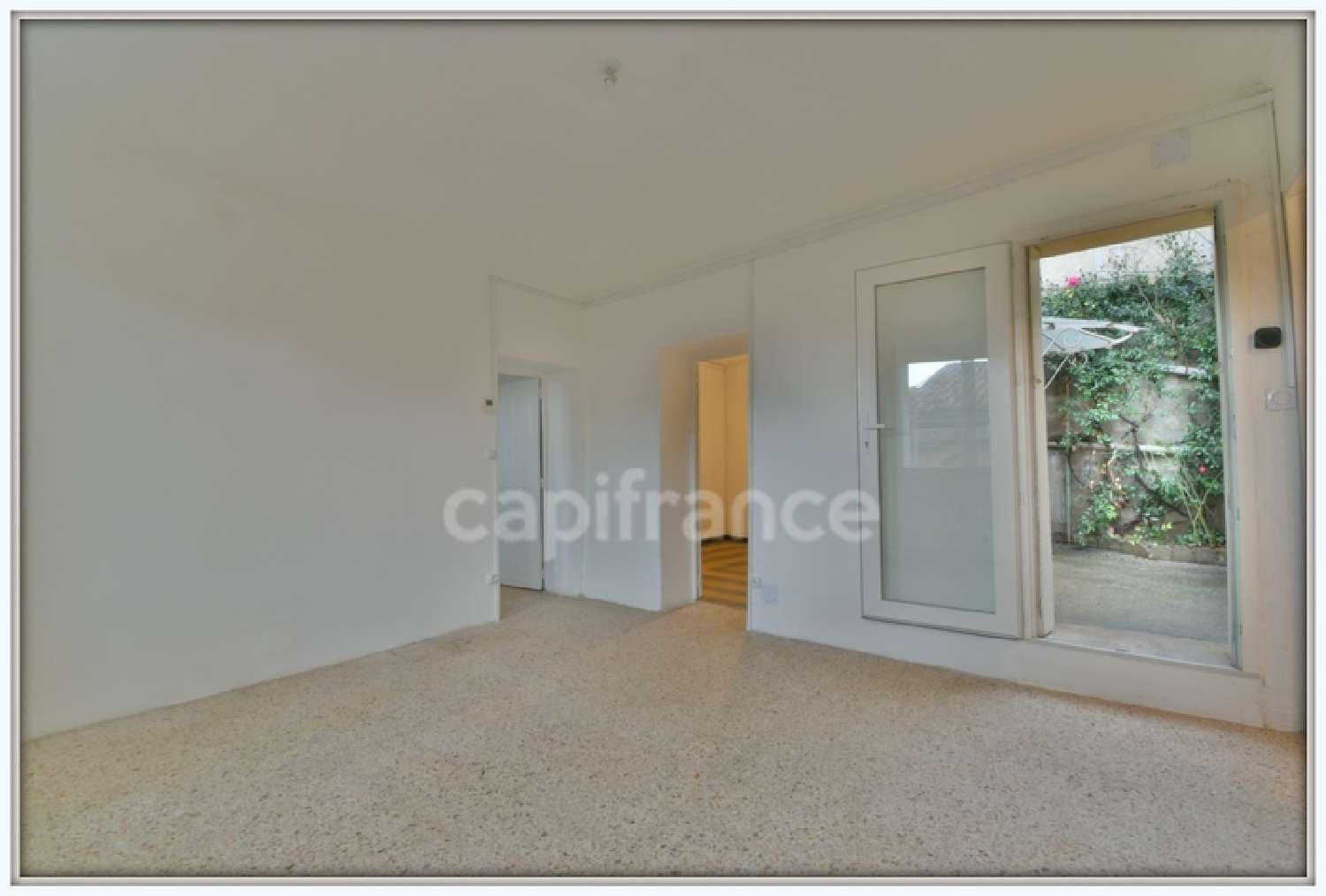  te koop stadshuis Nîmes Gard 3