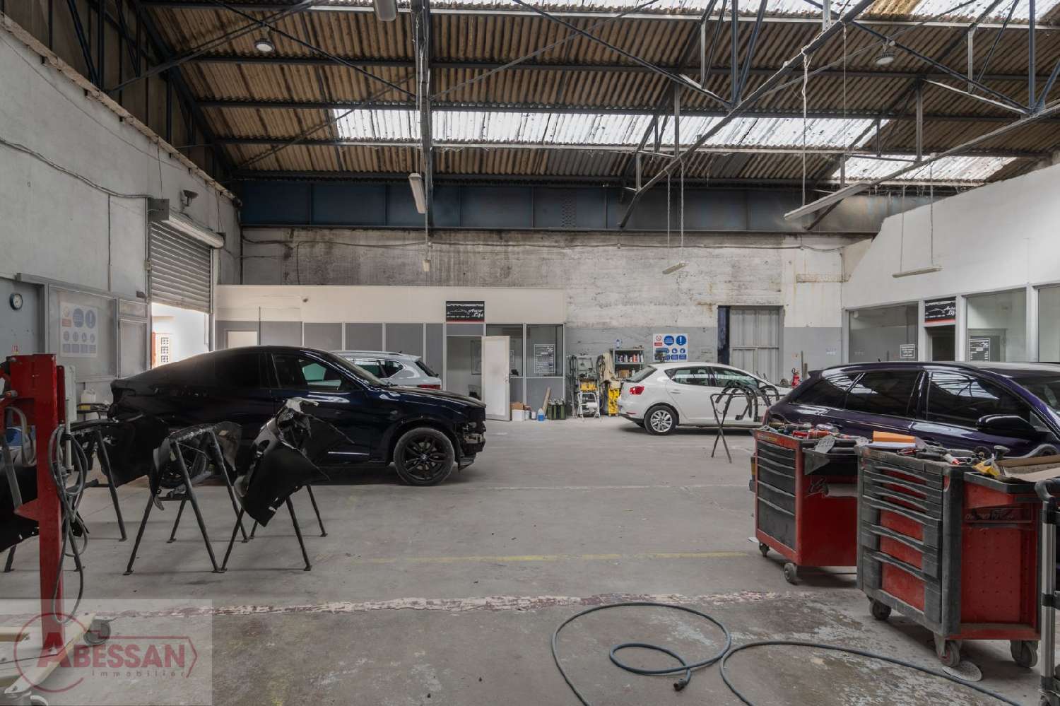 te koop bedrijfsruimte/ kantoor Alès Gard 4