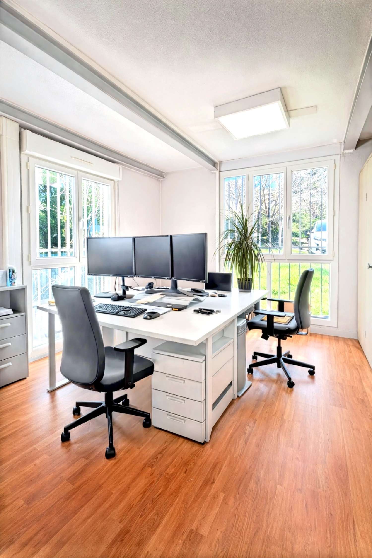 for sale commercial Aubenas Ardèche 7