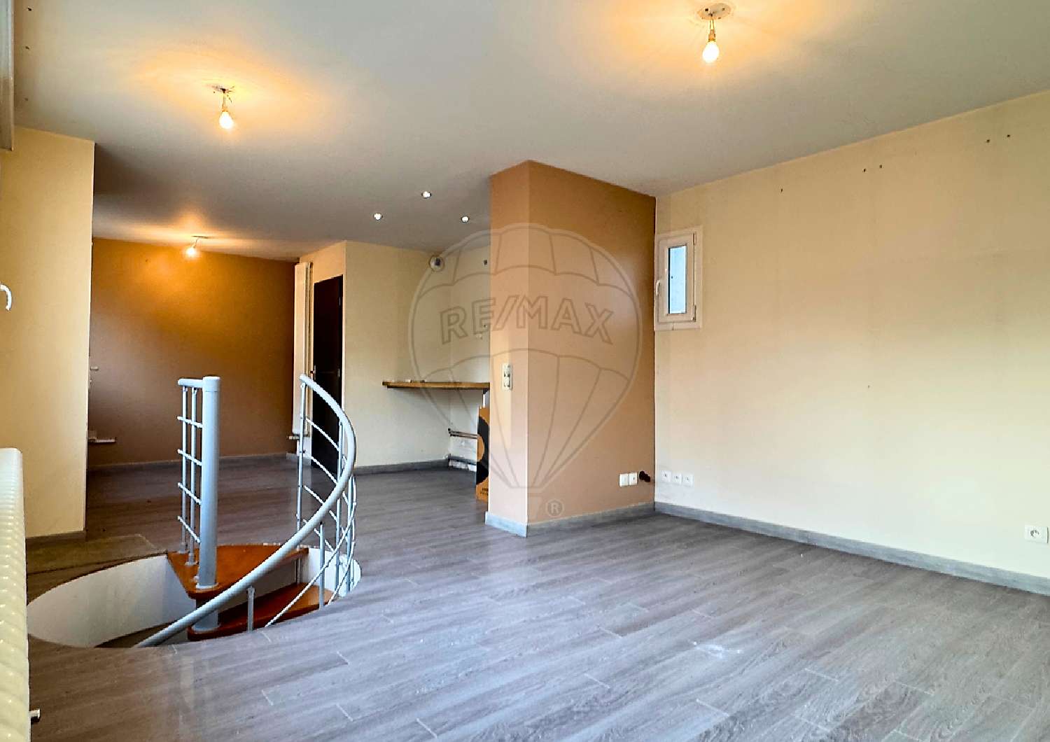  te koop bedrijfsruimte/ kantoor Cognin Savoie 4