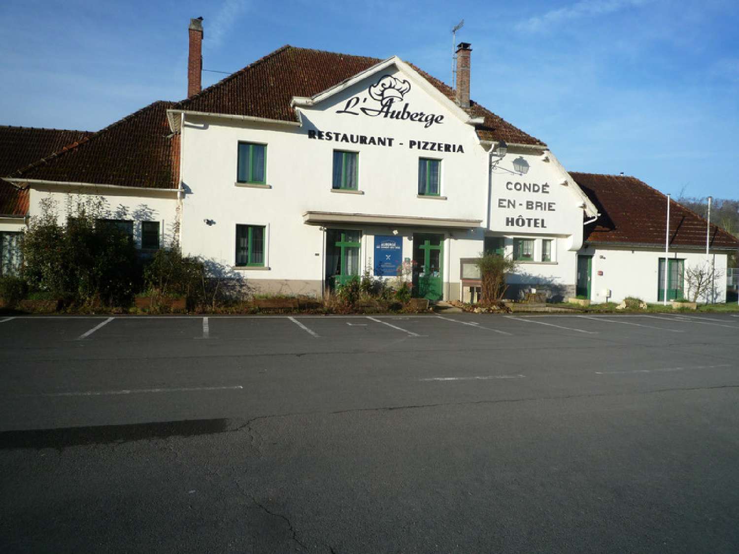  for sale commercial Condé-en-Brie Aisne 1