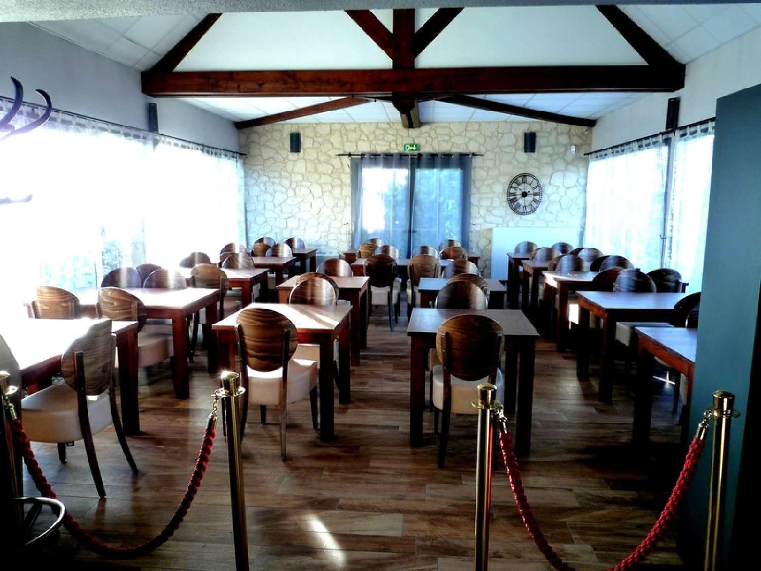  for sale commercial Condé-en-Brie Aisne 2