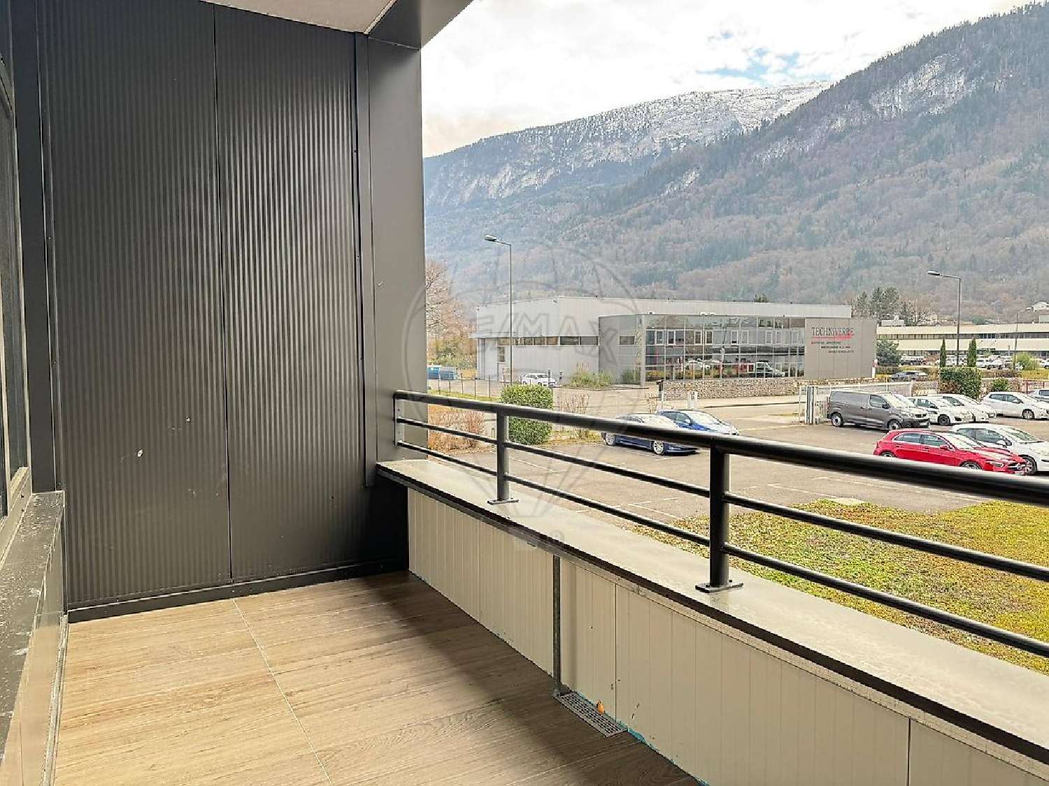  te koop bedrijfsruimte/ kantoor Marnaz Haute-Savoie 4