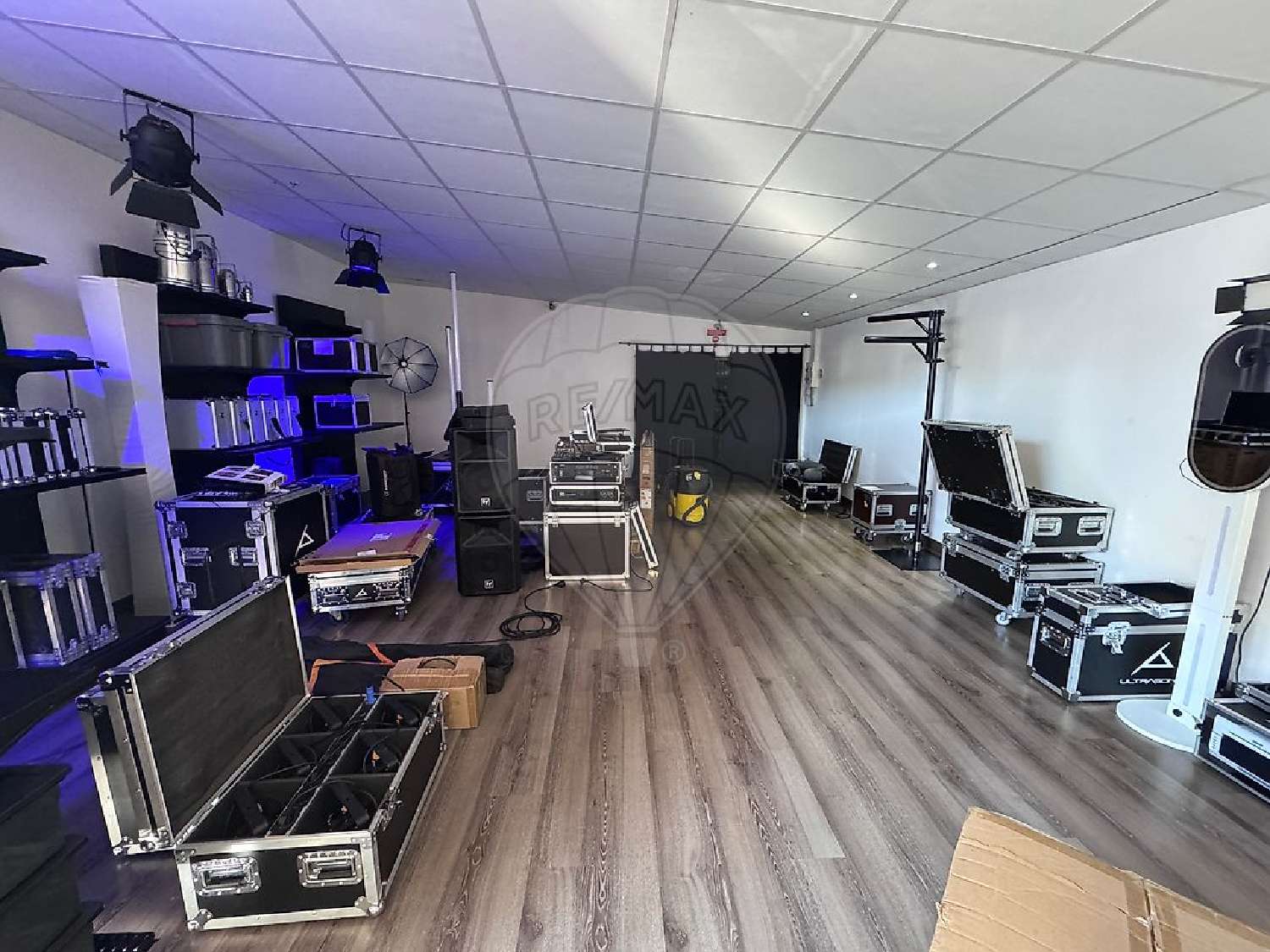  te koop bedrijfsruimte/ kantoor Nevers Nièvre 8