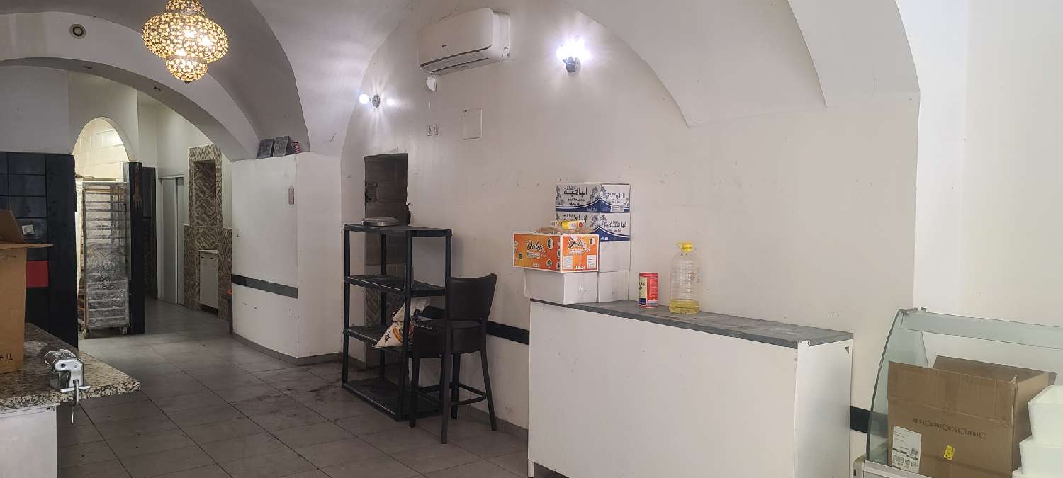  te koop bedrijfsruimte/ kantoor Nîmes Gard 2