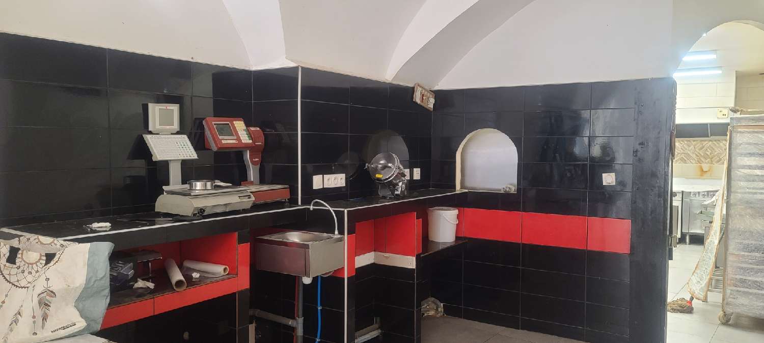  te koop bedrijfsruimte/ kantoor Nîmes Gard 4