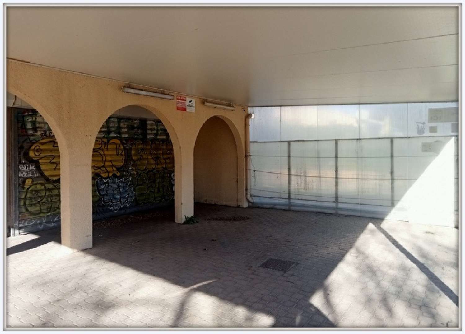 en venta local comercial Saint-Pierre-la-Mer Aude 2