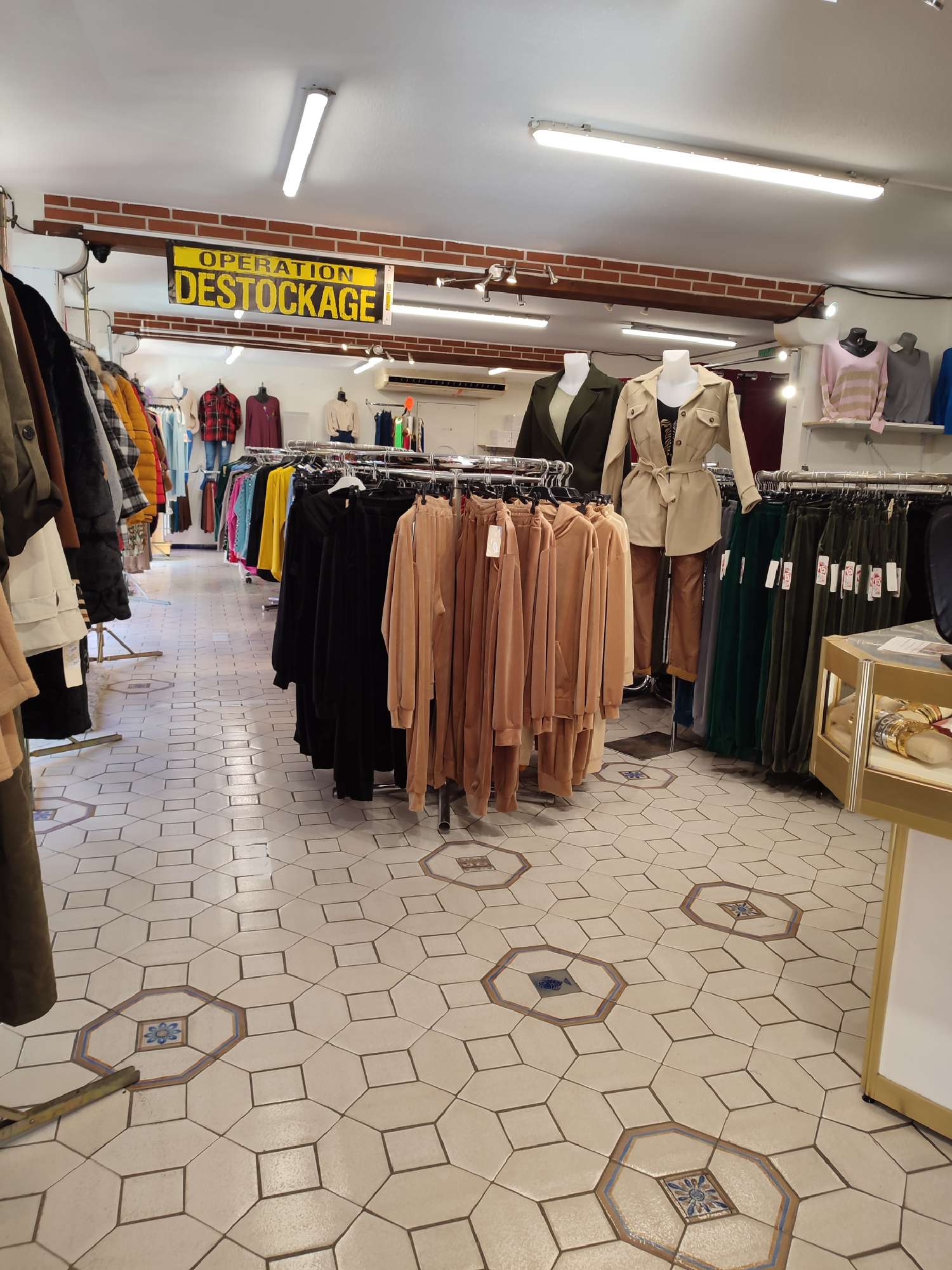  en venta local comercial Valras-Plage Hérault 2