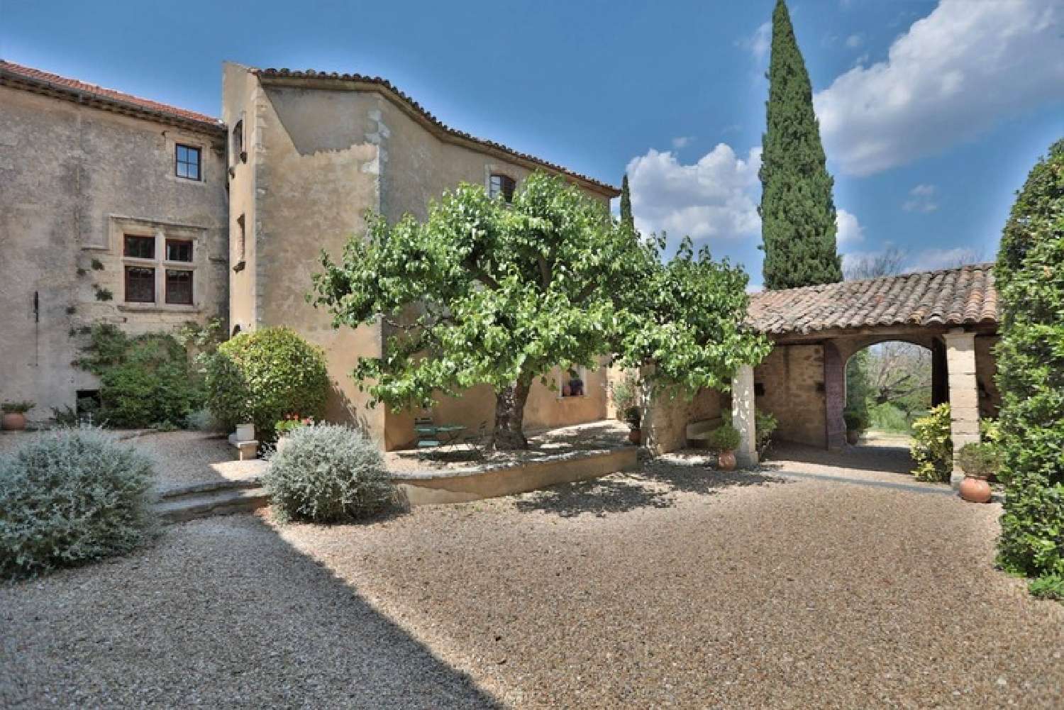  te koop landgoed Bonnieux Vaucluse 1