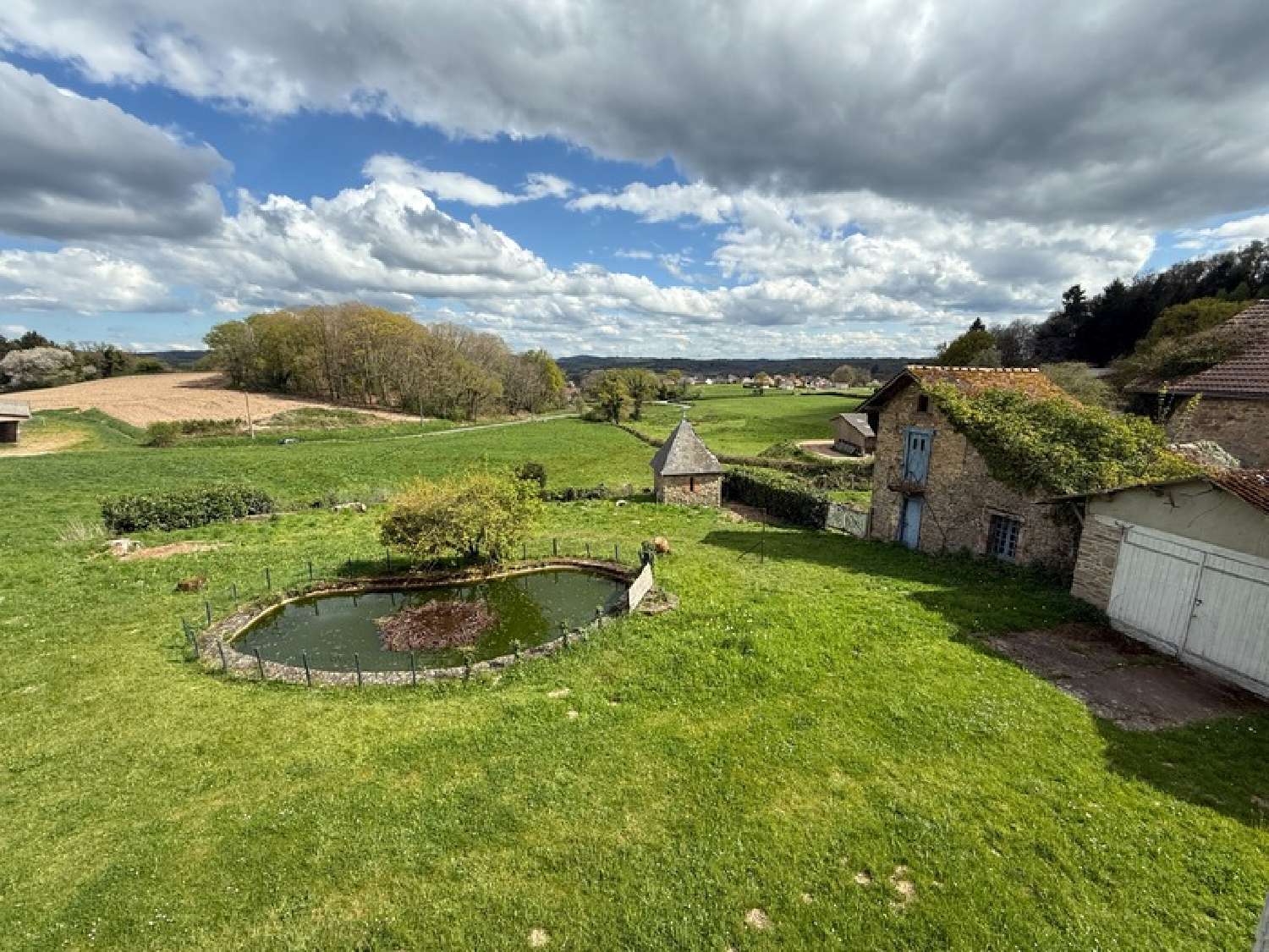  te koop landgoed Naillat Creuse 1