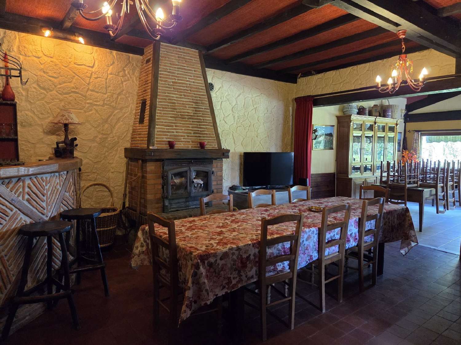  for sale estate Saint-Ennemond Allier 3