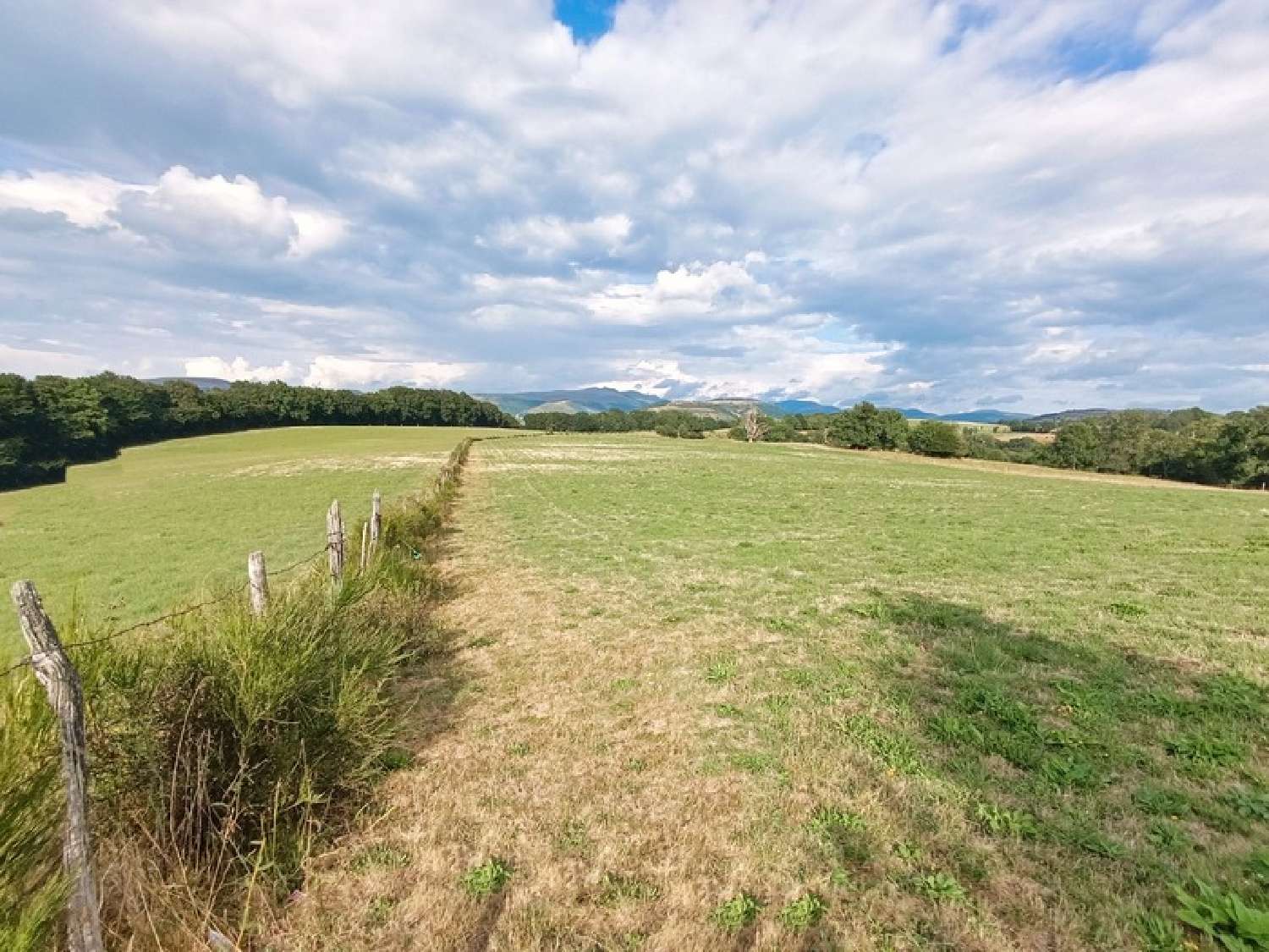  te koop landgoed Saint-Martin-Valmeroux Cantal 6