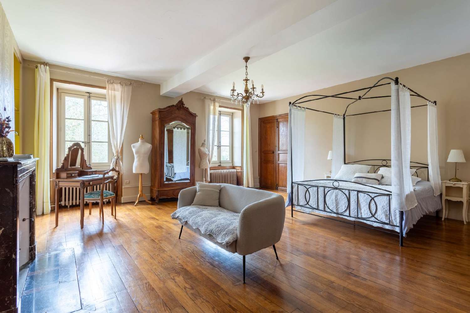  te koop landgoed Saint-Priest-Bramefant Puy-de-Dôme 8