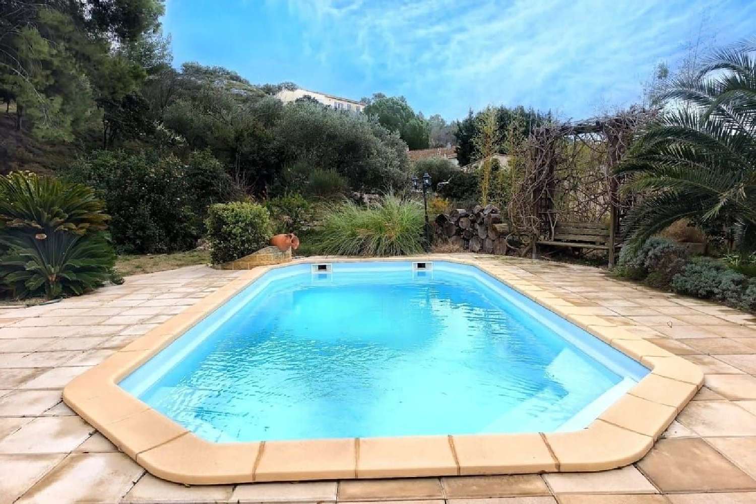  te koop huis Aramon Gard 1